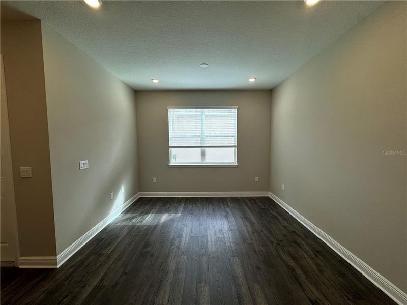 Spacious, unfurnished interior of a new home in , Winter Garden (Image 19).