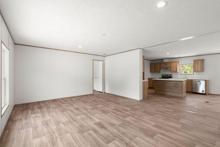 Spacious, unfurnished interior of a new home in , St. George (Image 12).