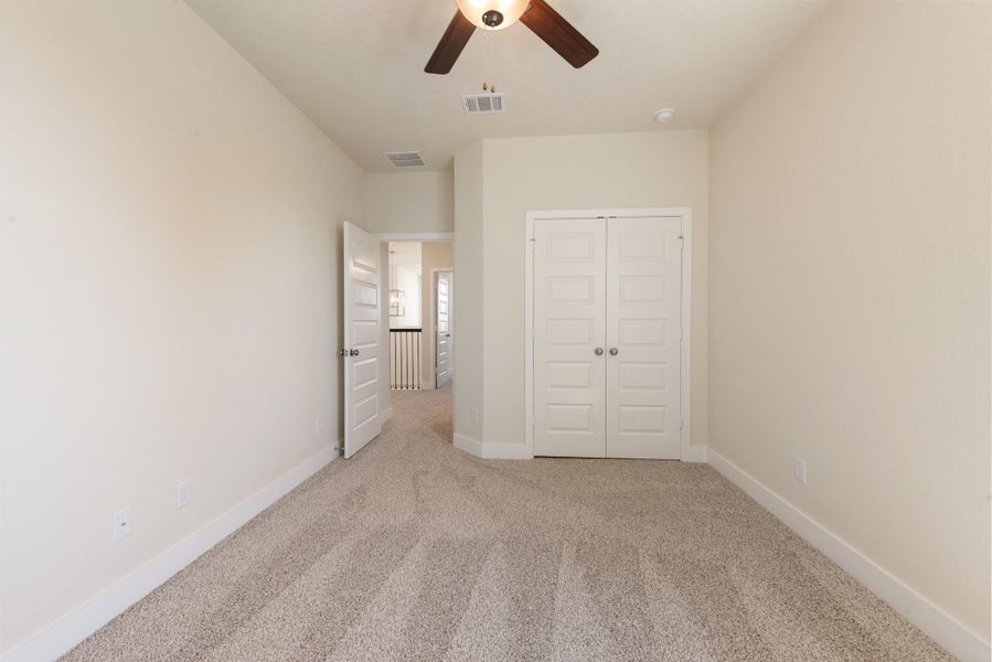Spacious, unfurnished interior of a new home in , Brenham (Image 28).