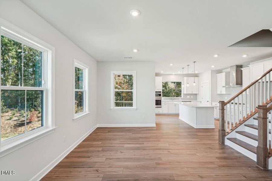 Elm Park 12_Living Room 2_11.7.24_webrea Elm Park 12_Living Room 2_11.7.24_webrea