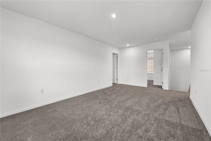 Spacious, unfurnished interior of a new home in Watermark, Cocoa (Image 33).