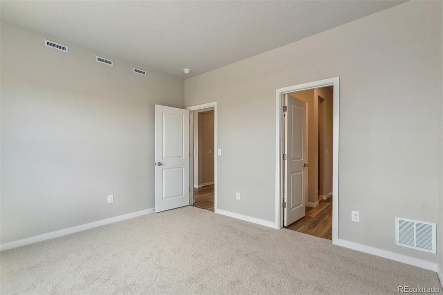 Spacious, unfurnished interior of a new home in Bennett Ranch, Bennett (Image 7).