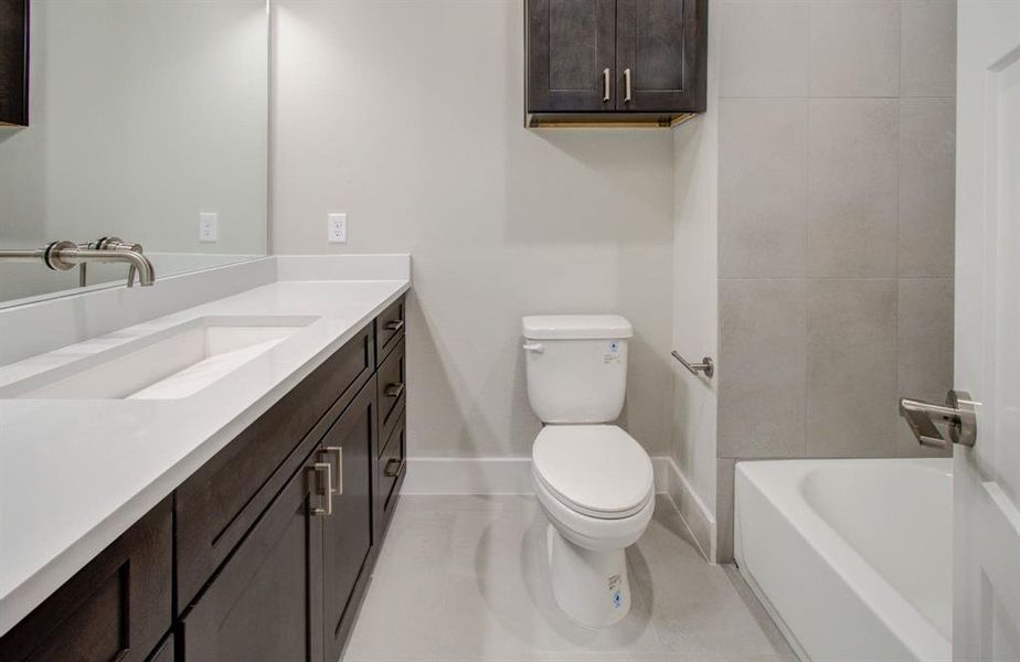 Stylish secondary bath. (Transitional finish shown).