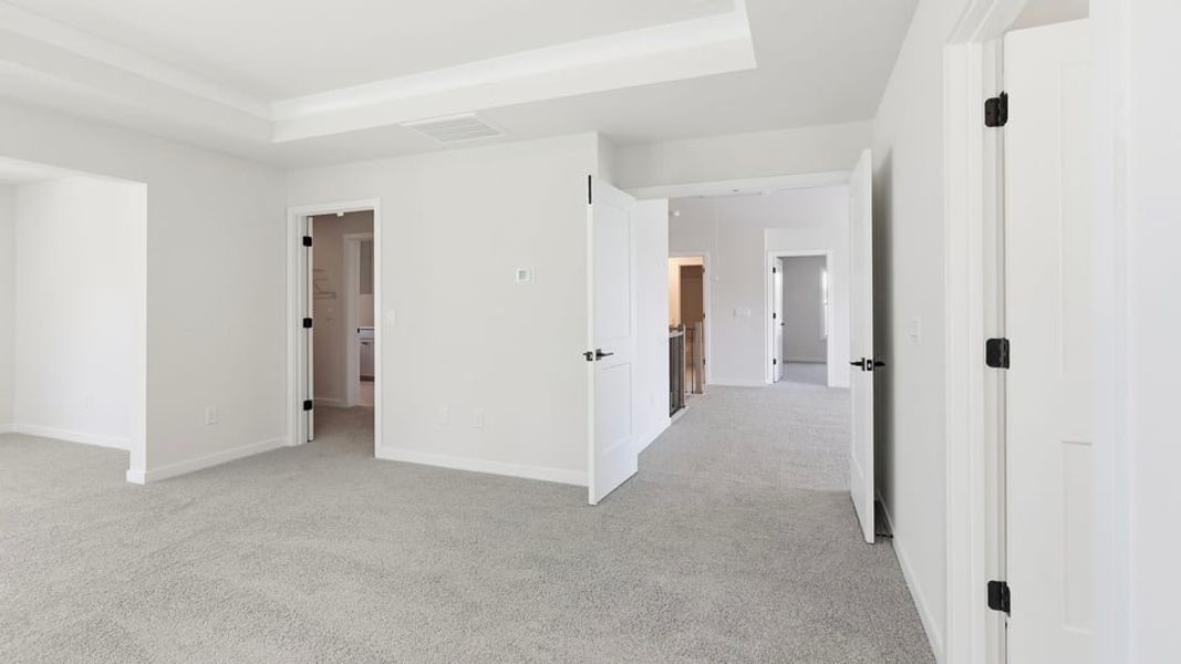 Spacious, unfurnished interior of a new home in Seven Oaks, Greenwood (Image 35).