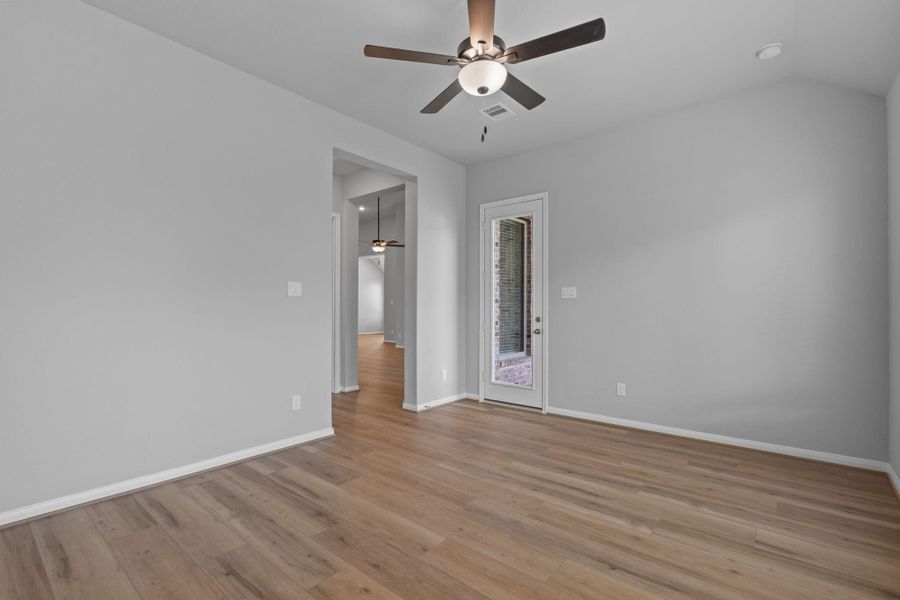 Spacious, unfurnished interior of a new home in Bridgeland 55', Cypress (Image 26).