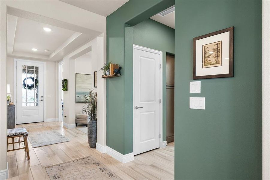 Furnished interior view inside a new home in Robson Ranch Texas, Denton (Image 14).