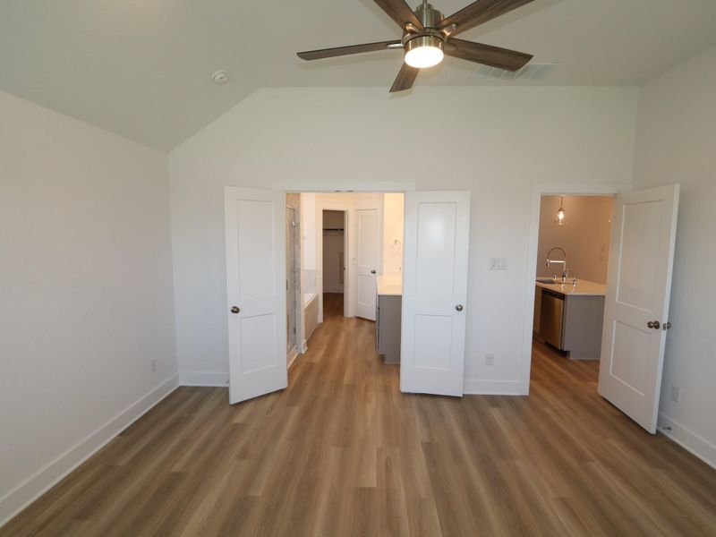 Spacious, unfurnished interior of a new home in Miller's Pond, Rosenberg (Image 6). Spacious, unfurnished interior of a new home in Miller's Pond, Rosenberg (Image 6).