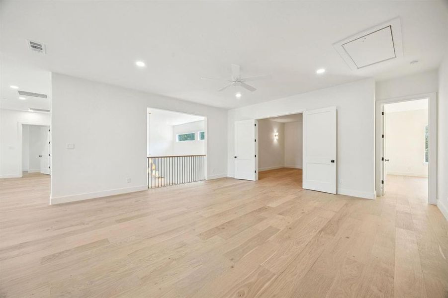 Spacious, unfurnished interior of a new home in , Dallas (Image 20).
