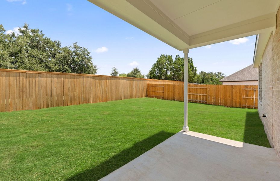 Exterior details and patio area of a home in Woodside, Georgetown (Image 21).