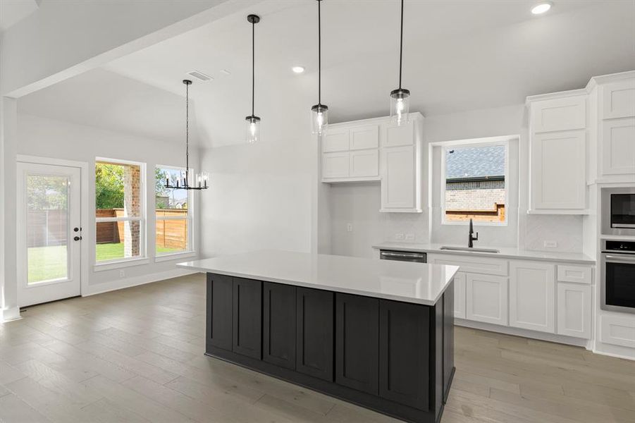 11. 1704 Possum - Kitchen (3)