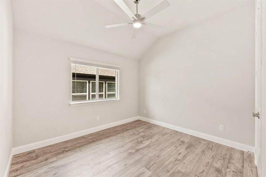 Spacious, unfurnished interior of a new home in Creekview Meadows, Pilot Point (Image 30).