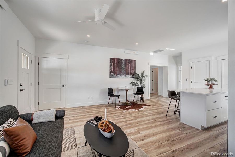 Lincoln Model Home Photos. Same model home by same builder.