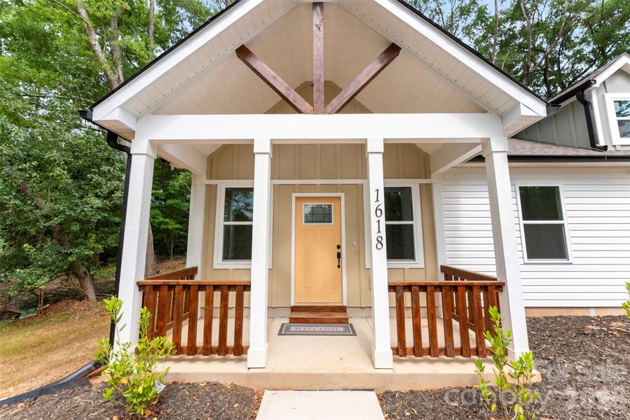 Exterior details and patio area of a home in , Shelby (Image 4).