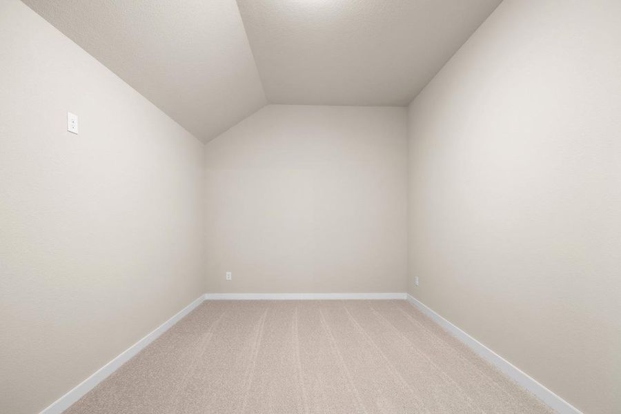 Spacious, unfurnished interior of a new home in Santa Rita Ranch, Liberty Hill (Image 10).