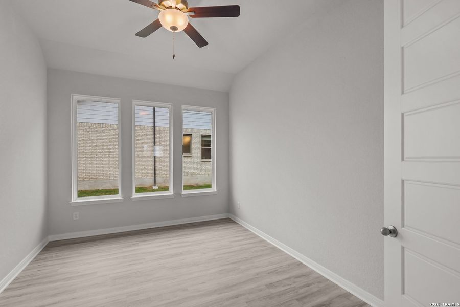 Spacious, unfurnished interior of a new home in Buffalo Crossing, Cibolo (Image 30).