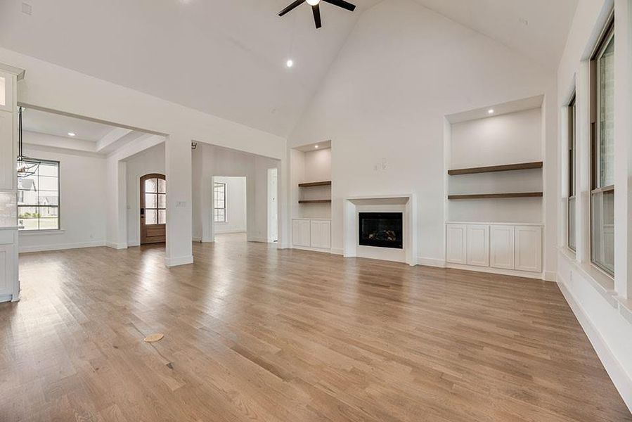 Spacious, unfurnished interior of a new home in King's Crossing - Phase 3, Parker (Image 21).