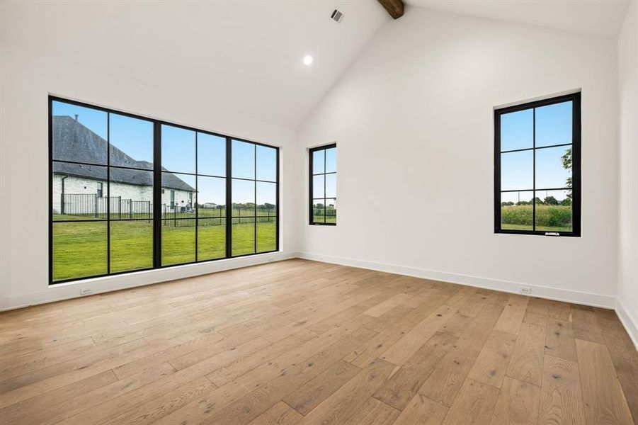 Spacious, unfurnished interior of a new home in , Weston (Image 31).