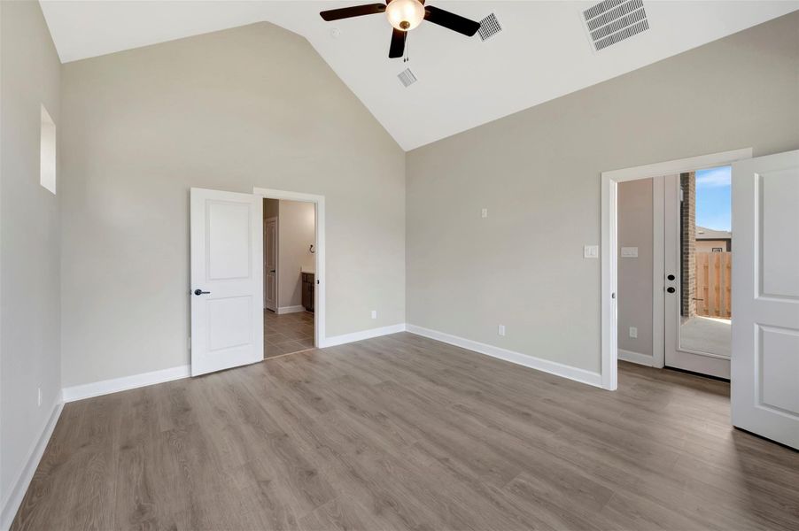 Spacious, unfurnished interior of a new home in COLTON - Reserve Collection, Todd Mission (Image 40).