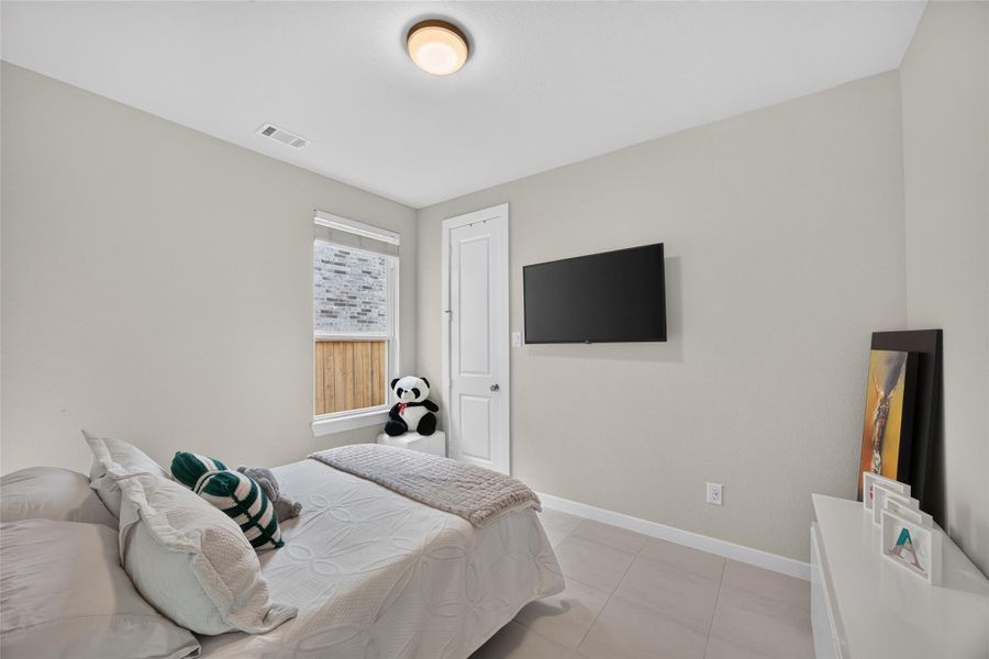Another secondary bedroom. Another secondary bedroom.