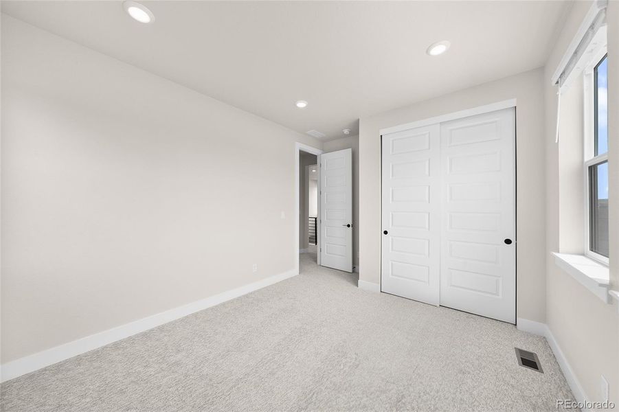 Spacious, unfurnished interior of a new home in Harmony at Sterling Ranch, Littleton (Image 27).