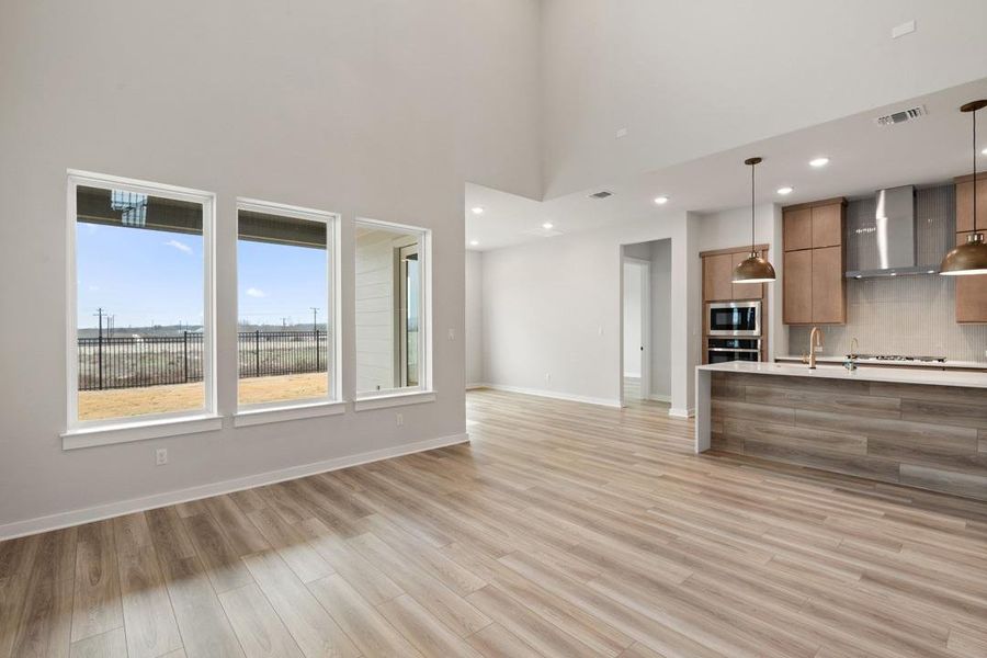 Spacious, unfurnished interior of a new home in Lagos Reserve, Manor (Image 26).