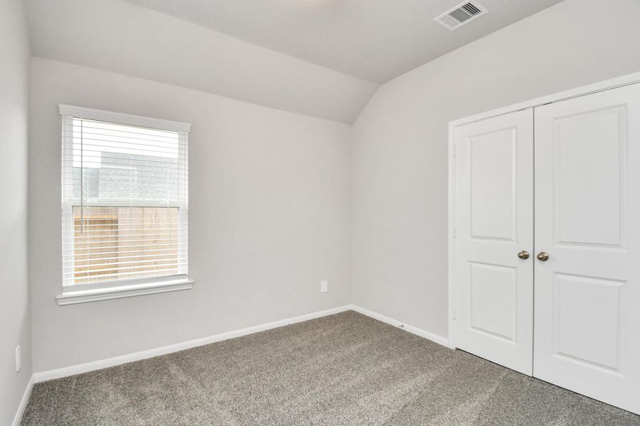 Spacious, unfurnished interior of a new home in Montgomery Ridge: Founders Collection, Montgomery (Image 38).