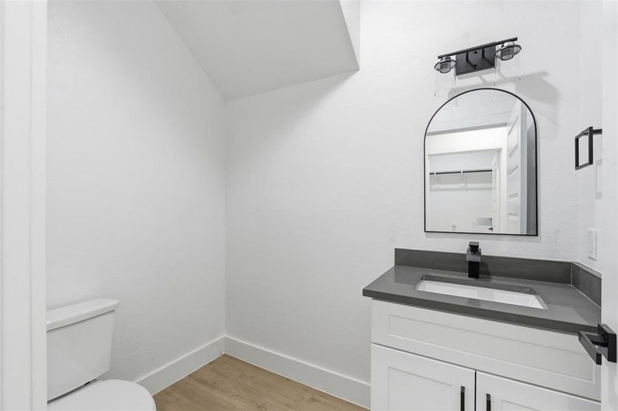 Furnished interior view inside a new home in , Grand Prairie (Image 11).