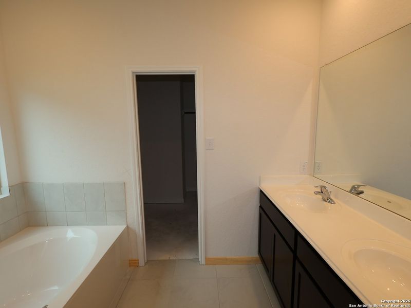 Image 34 of a home in Park Place.