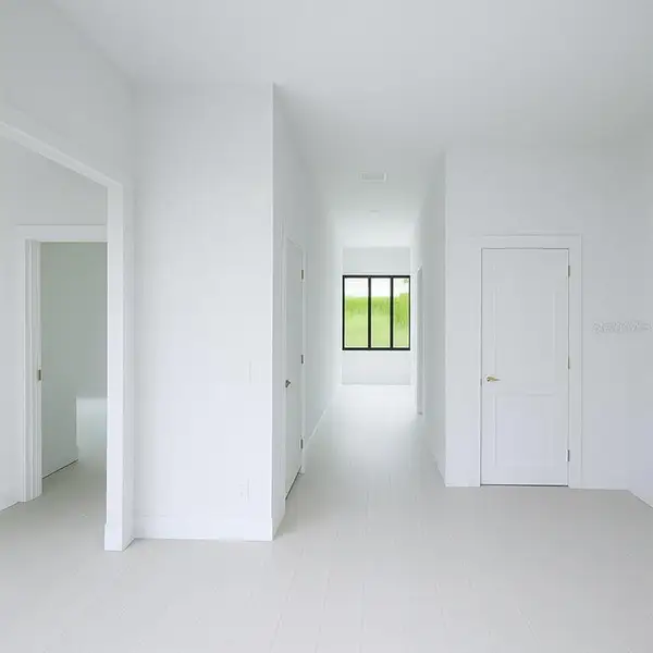 Spacious, unfurnished interior of a new home in , Rotonda West (Image 7).