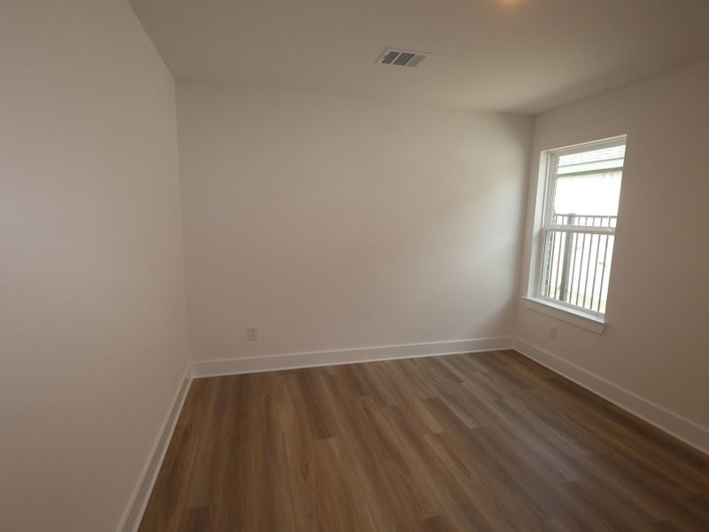 Spacious, unfurnished interior of a new home in Lago Mar, Santa Fe (Image 22).
