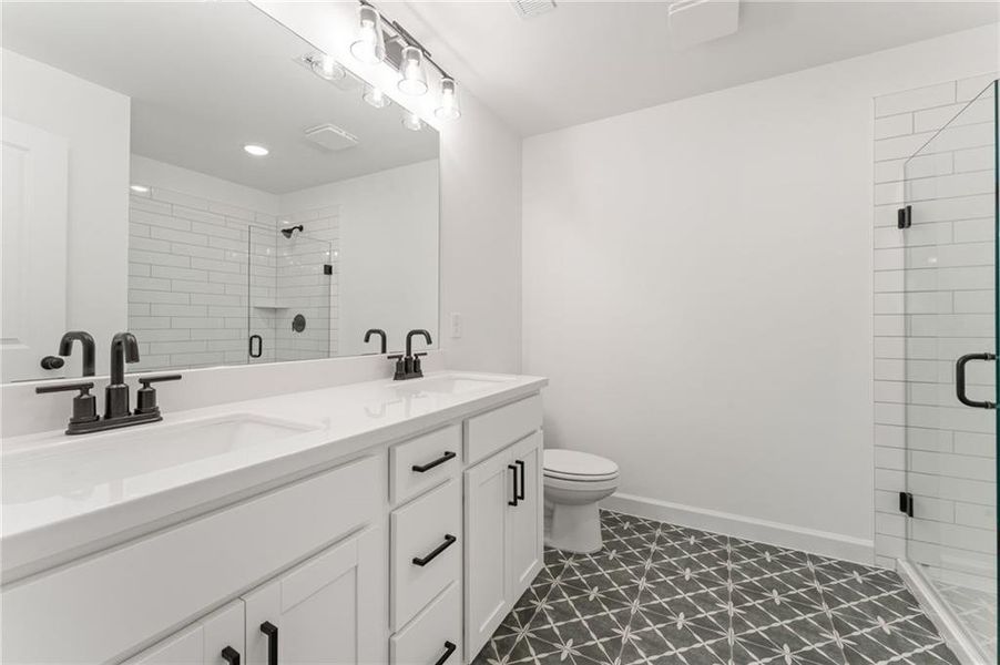 Furnished interior view inside a new home in Cherokee Township, Acworth (Image 6).