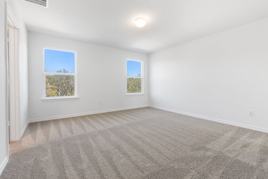 Spacious, unfurnished interior of a new home in Spanish Trails Villas, San Antonio (Image 7).