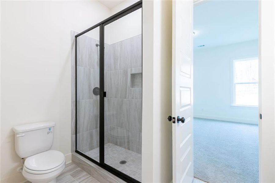 Furnished interior view inside a new home in , Gainesville (Image 11).