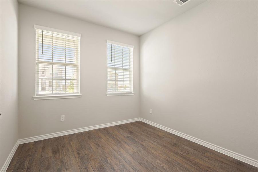 Spacious, unfurnished interior of a new home in Rocky Creek Crossing, Fort Worth (Image 23).