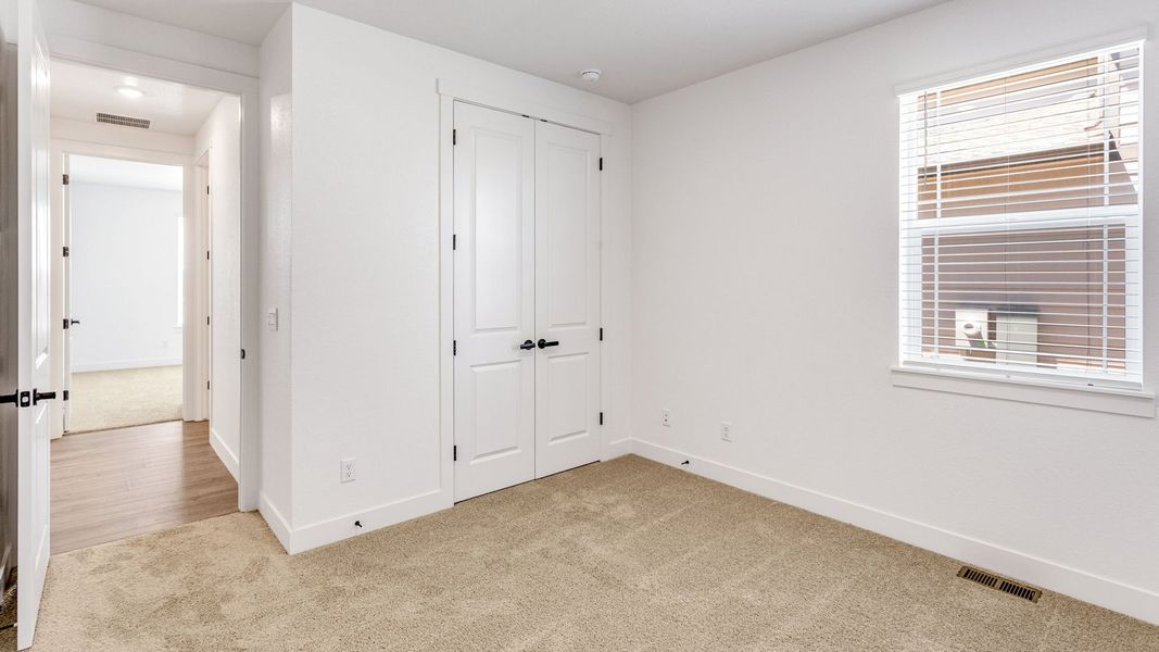 Spacious, unfurnished interior of a new home in Vantage, Berthoud (Image 20).