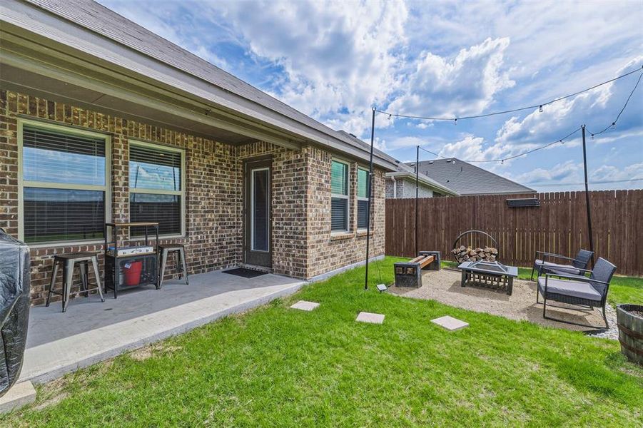 Exterior details and patio area of a home in Stonewyck Farms, Ennis (Image 4).