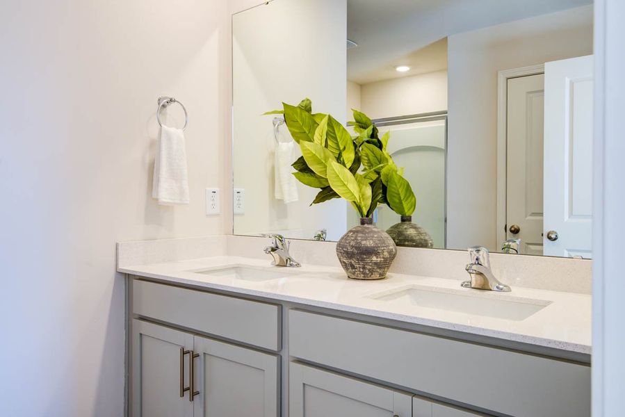 Representative furnished interior of a home built from the Penwell by D.R. Horton in Carter Ridge, Greenville (Image 41).