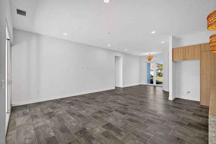 Spacious, unfurnished interior of a new home in , Palm Coast (Image 58).