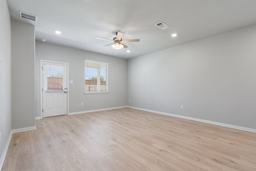 022_lb102708_715 022_lb102708_715