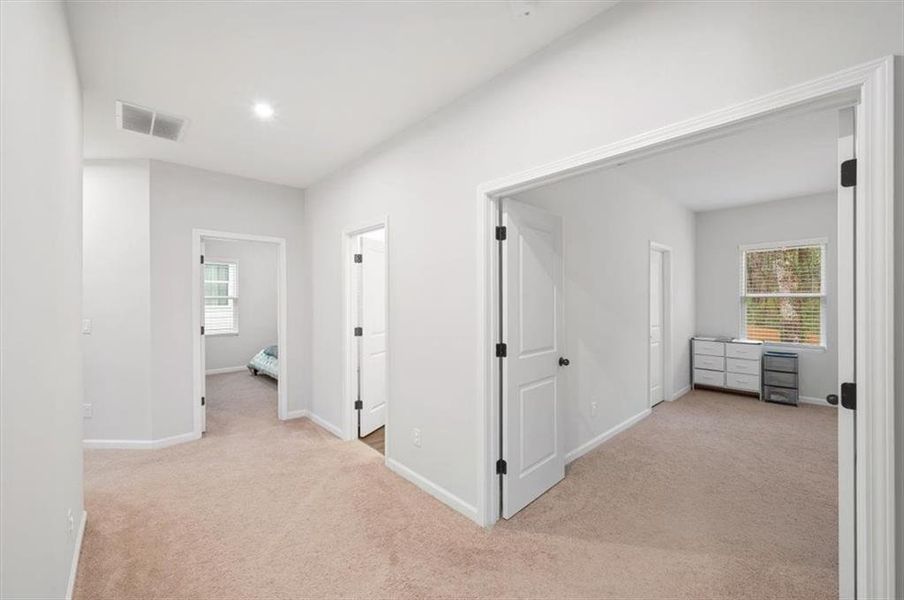 Spacious, unfurnished interior of a new home in Enclave at Edgewater, Holly Springs (Image 21).