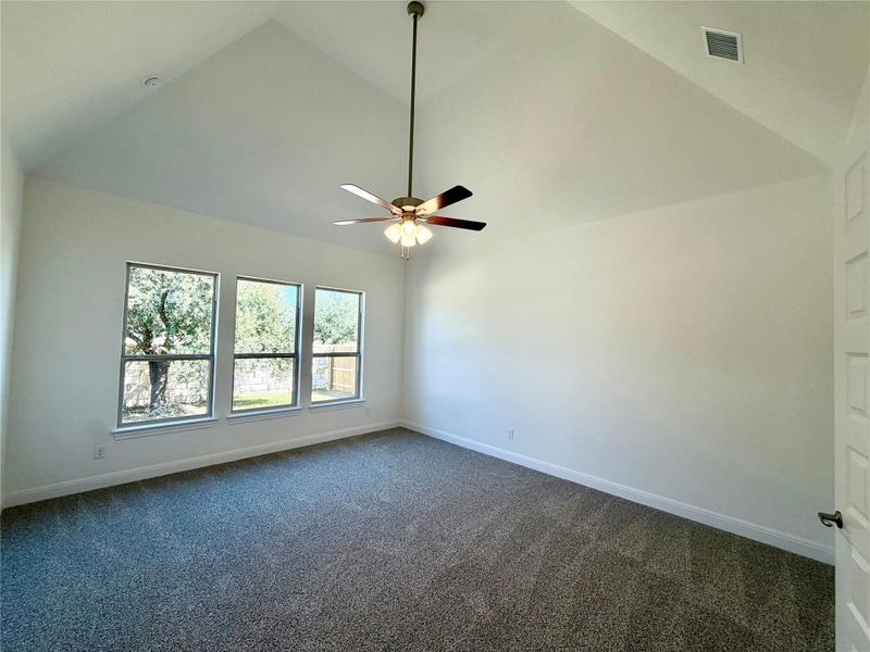 Spacious, unfurnished interior of a new home in Oaks at San Gabriel, Georgetown (Image 12).