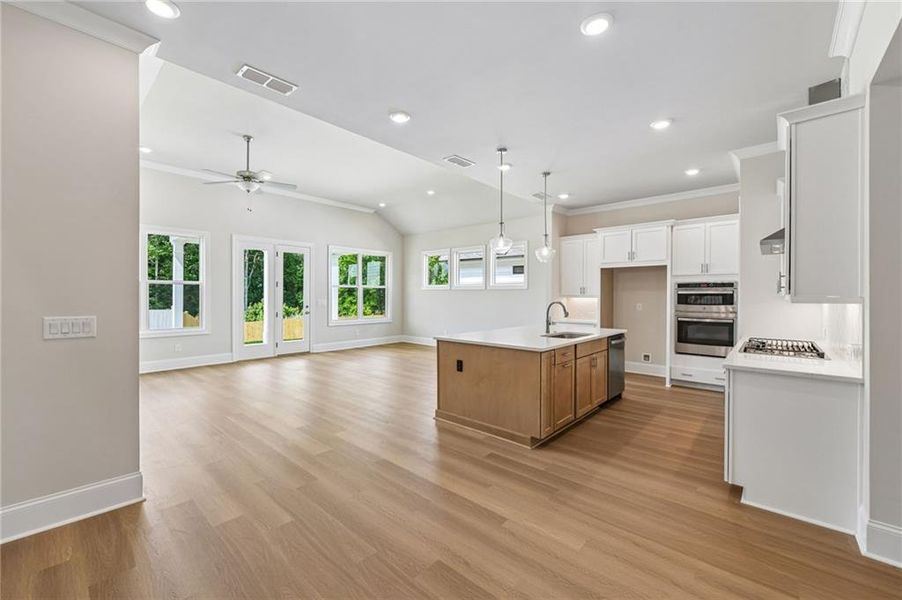 Spacious, unfurnished interior of a new home in Aberdeen, Hoschton (Image 29). Spacious, unfurnished interior of a new home in Aberdeen, Hoschton (Image 29).