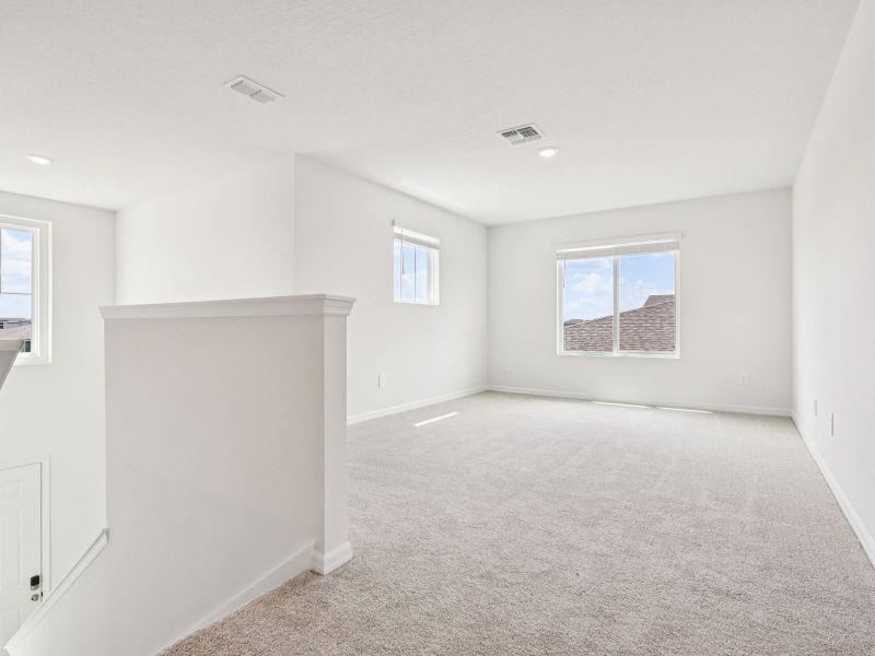 Spacious, unfurnished interior of a new home in Wynnstone - Signature Series, Davenport (Image 11). Spacious, unfurnished interior of a new home in Wynnstone - Signature Series, Davenport (Image 11).