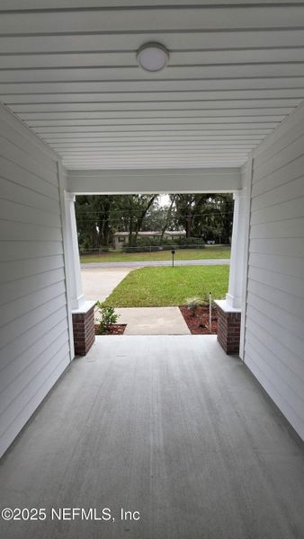 Exterior details and patio area of a home in , Jacksonville (Image 13).