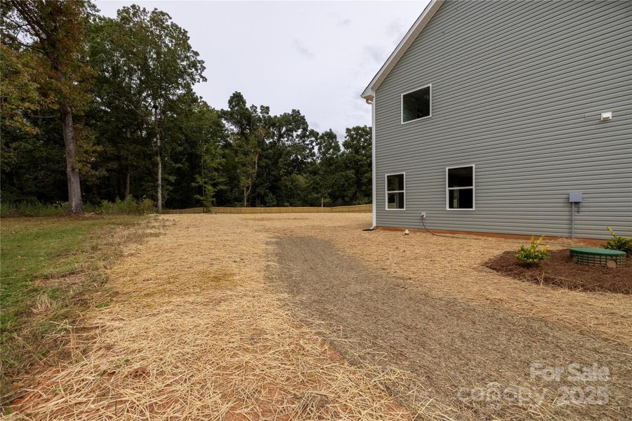 Exterior details and patio area of a home in , Catawba (Image 21).