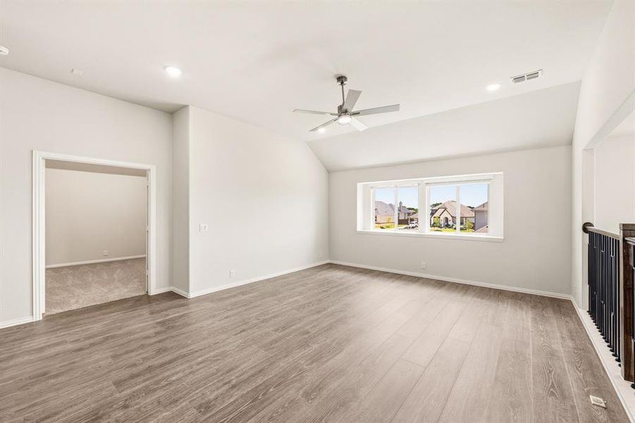 Spacious, unfurnished interior of a new home in Hayes Crossing, Midlothian (Image 36).