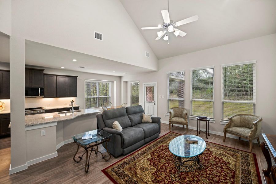 Furnished interior view inside a new home in Oakwood Ranch, Willis (Image 14). Furnished interior view inside a new home in Oakwood Ranch, Willis (Image 14).