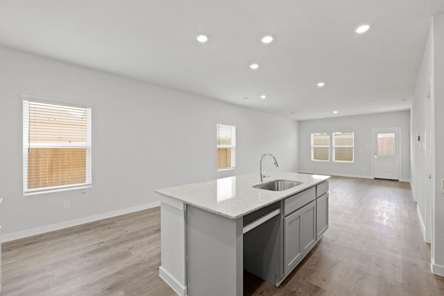 Furnished interior view inside a new home in Sherwood Glen, Conroe (Image 6). Furnished interior view inside a new home in Sherwood Glen, Conroe (Image 6).