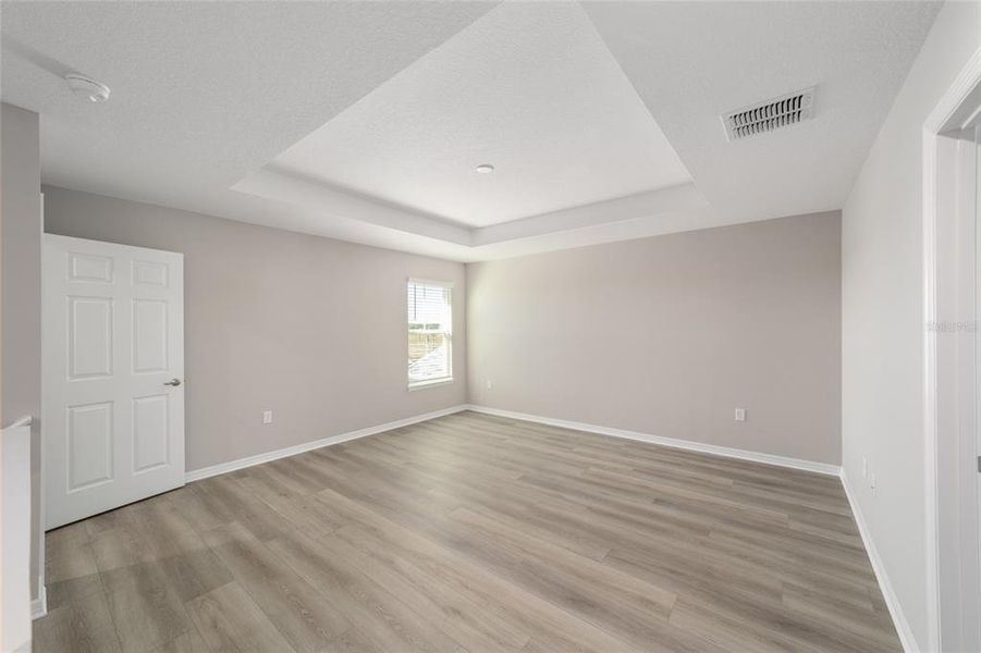 Spacious, unfurnished interior of a new home in Calesa Township, Ocala (Image 34).