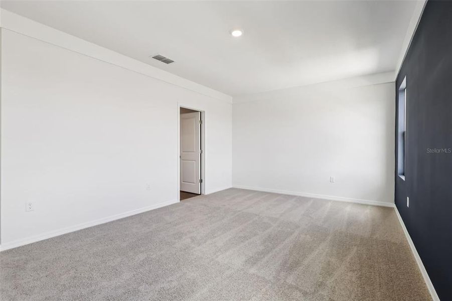 Spacious, unfurnished interior of a new home in , Haines City (Image 25).